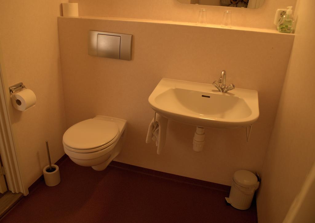 Hotel "De Steenen Man" Zurich Camera foto
