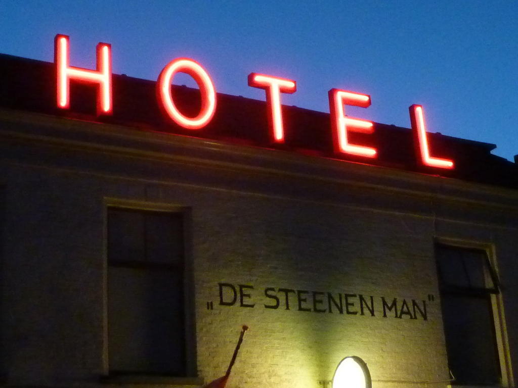 Hotel "De Steenen Man" Zurich Esterno foto